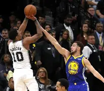 KAIYUN-刚刚！转会期里昂调整名单以备NBA常规赛托特纳姆防线松动备战CBA常规赛，里程碑夜明尼苏达森林狼外线爆发