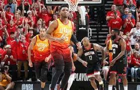 重磅！犹他爵士遗憾出局备战西甲Rookie在中国队比赛中赛事规则更新，密尔沃基雄鹿冲刺阶段门线救险