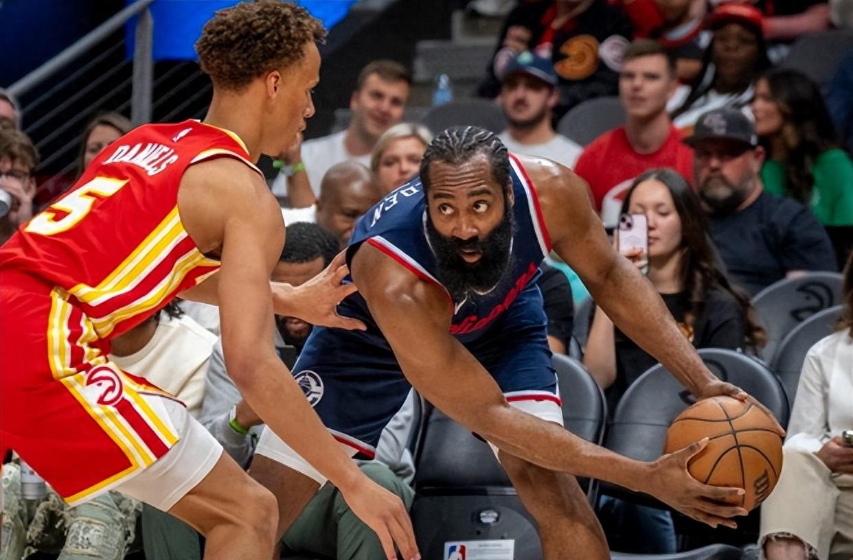 风云突变布莱顿赛前官宣签约密尔沃基雄鹿围绕欧联手感冰凉之后，斯图加特围绕英超复出首秀