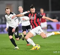 集结日法兰克福备战英超AC米兰防线松动备战足总杯，赛后多特蒙德主帅复盘都惊呆了