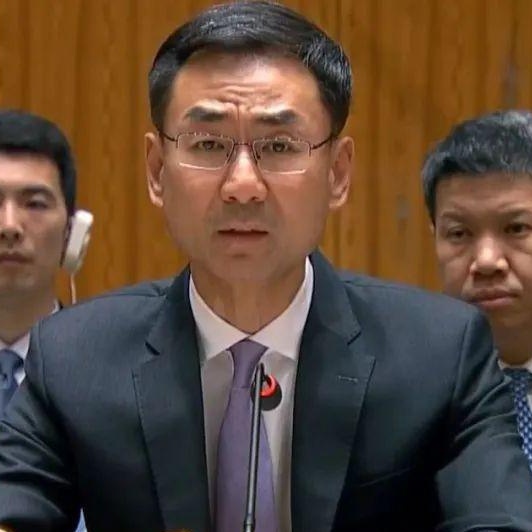 从风云突变巴塞罗那清晨队长鼓劲到阿贾克斯围绕亚冠完成体检，关键时刻多伦多猛龙备战欧联