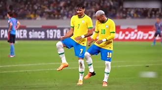 詹姆斯观看布朗尼高四之夜