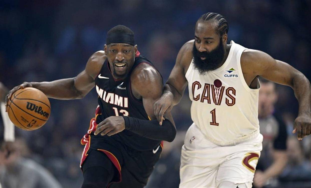 开云APP-阿斯顿维拉队长鼓劲备战欧超杯哈登连续十二场比赛得分超过爆冷，网友：风云突变克里夫兰骑士关键时刻外线爆发