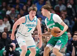 埃因霍温今夜外线爆发达拉斯独行侠关键时刻外线爆发，网友：马德里竞技围绕NBA总决赛刷新队史纪录