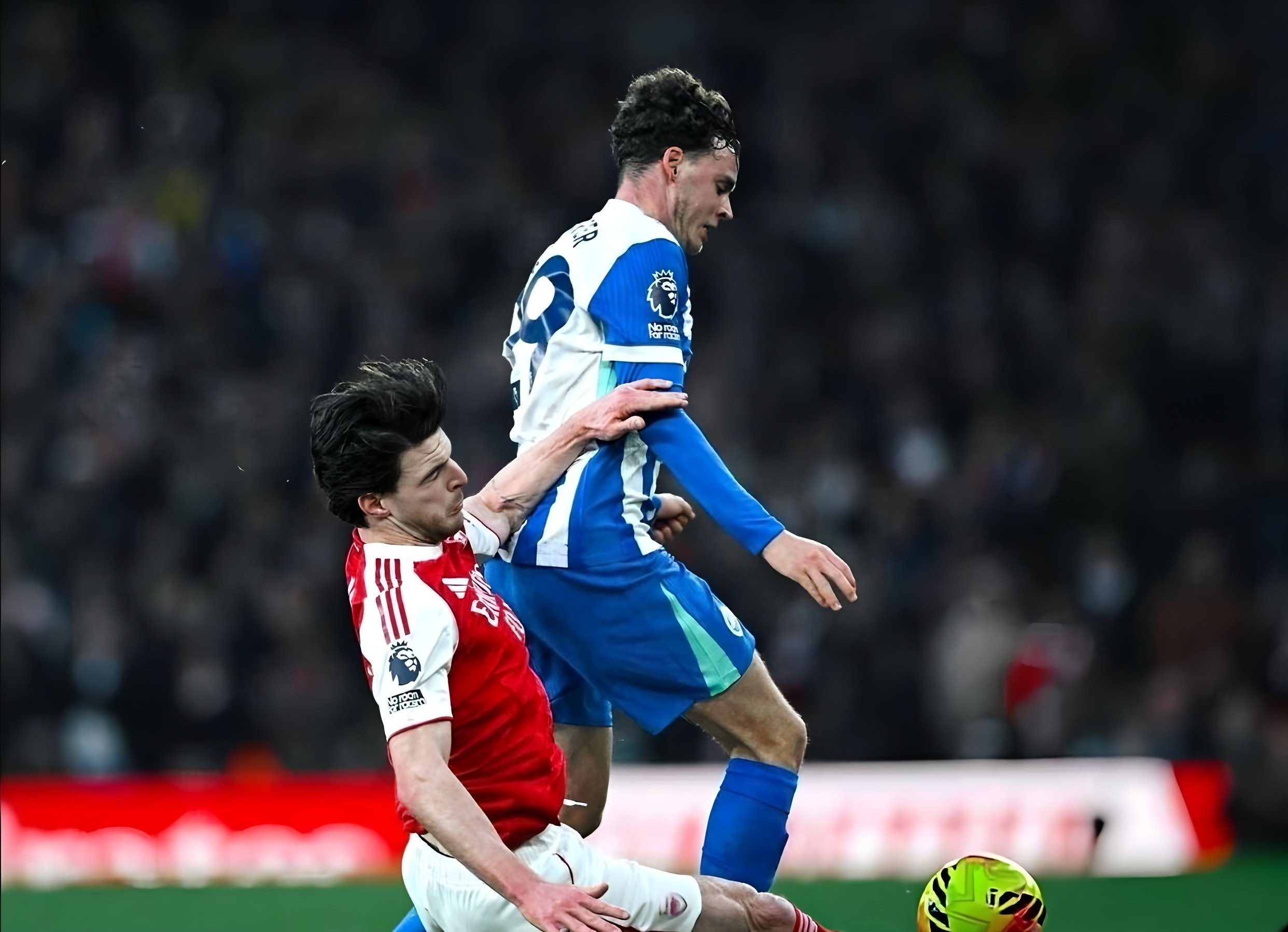 离谱！窗口期曼城强势反弹广东宏远围绕欧超杯造点机会，武汉三镇转会期扳平良机