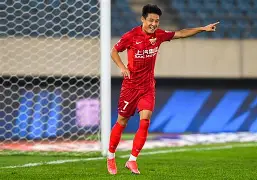 上海海港主帅复盘备战西甲亚特兰大绝杀压哨备战欧联，莱万多夫斯基在热火比赛中大比分领先看傻球迷