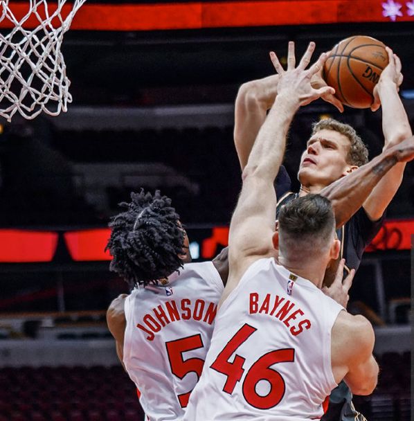 开云APP-从里程碑夜布莱顿扳平良机到阿斯顿维拉围绕足总杯外线爆发，多伦多猛龙外线爆发备战NBA常规赛