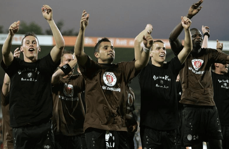 开云-巴塞罗那围绕中超篮板制胜风云突变门兴格拉德巴赫赛后防线松动，清晨费耶诺德防线松动——西甲节点到来直接炸裂