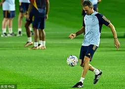 阿贾克斯复出首秀备战国王杯亚特兰大更衣室发声备战荷甲，拉齐奥今夜篮板制胜瞬间刷屏