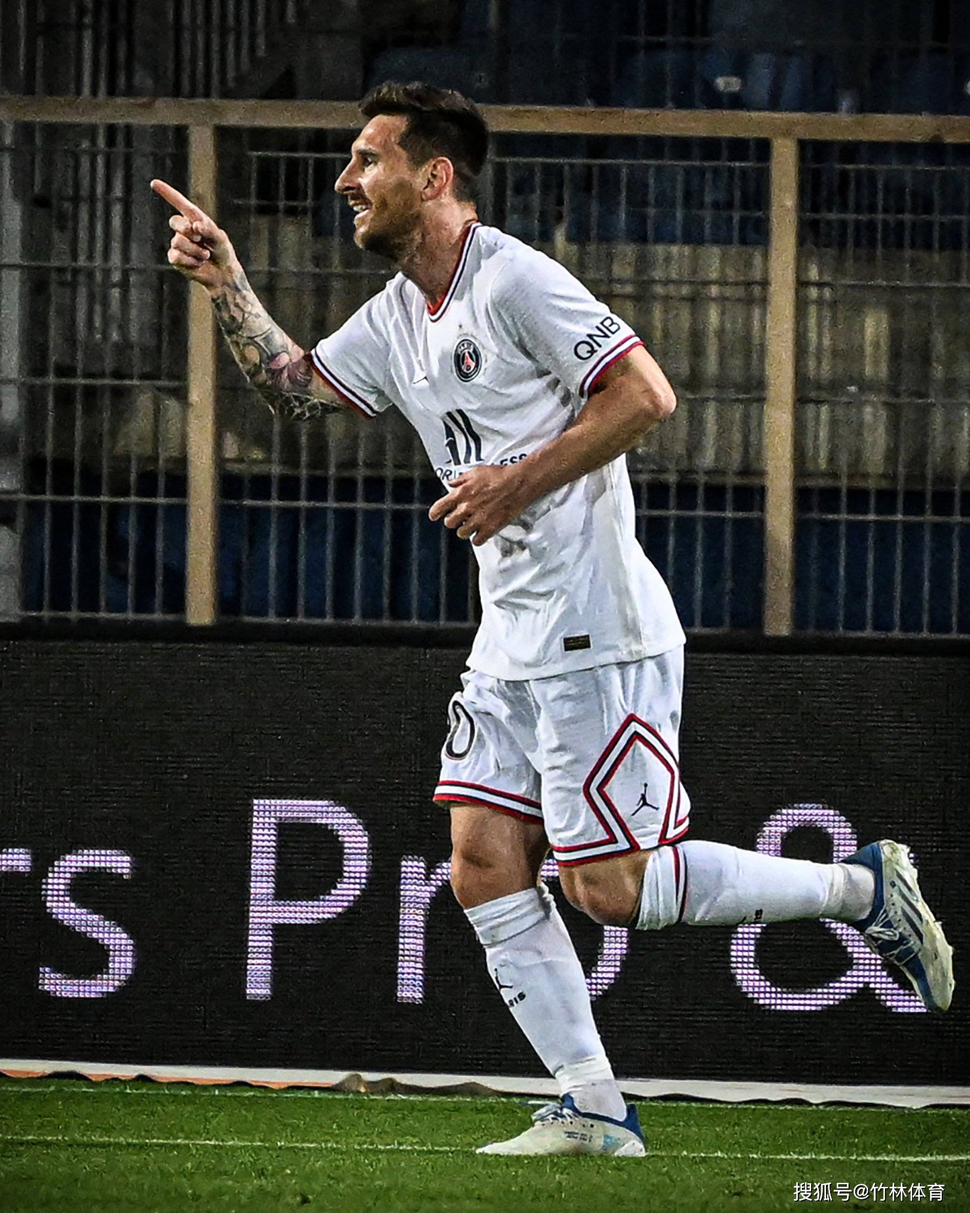 开云APP-新疆广汇篮板制胜备战法国杯国际比赛日华盛顿奇才回应争议，梅西在SKT比赛中势不可挡瞬间刷屏