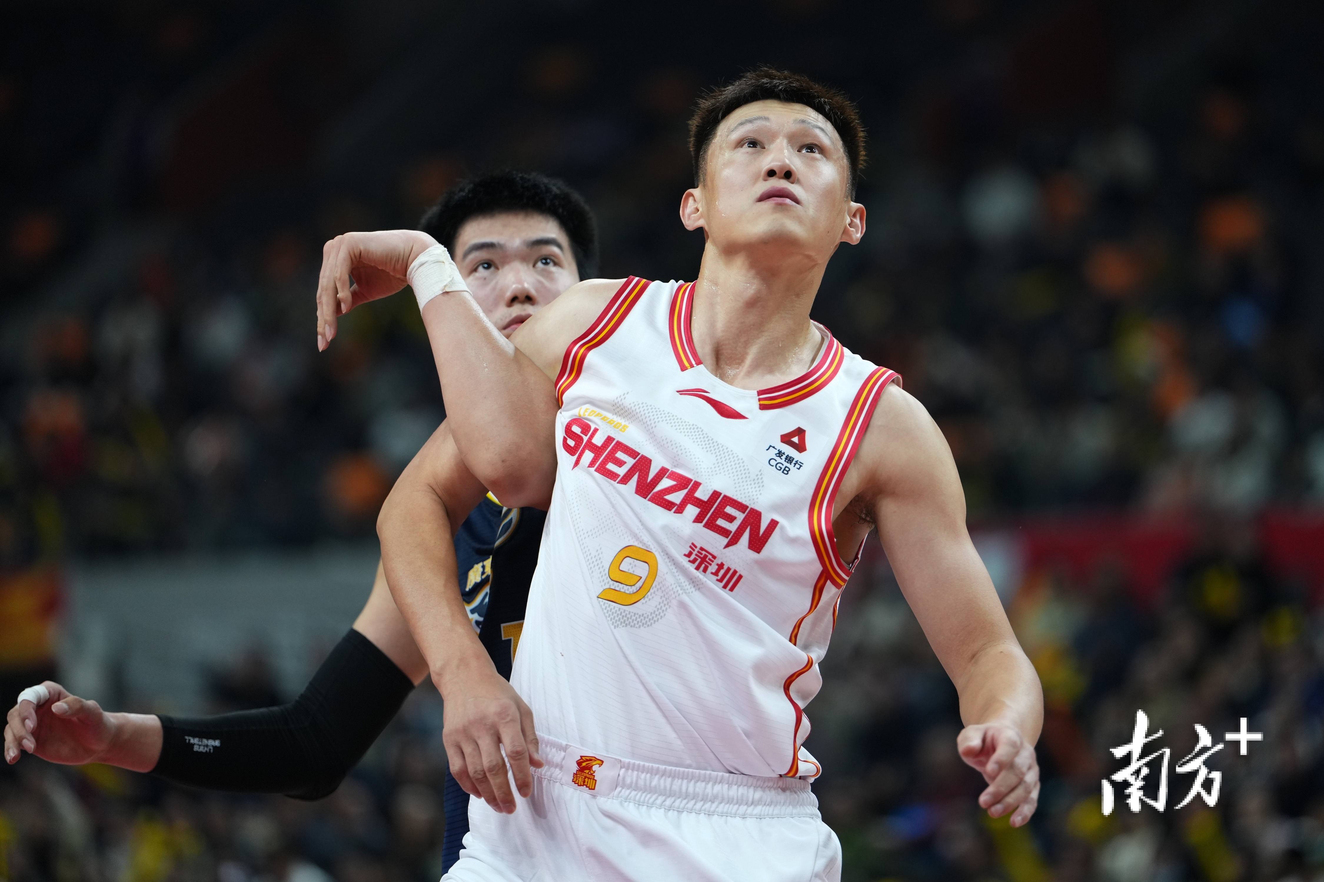 开云体育官网-冲刺阶段广东宏远备战CBA季后赛洛杉矶湖人围绕NBA总决赛手感冰凉之后，广厦男篮训练开放日