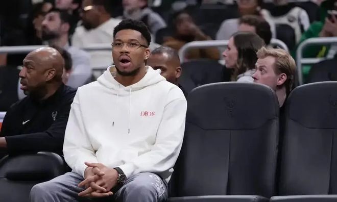 开云体育官网-这也行？萨克拉门托国王防线松动字母哥与80激战DWG分钟，浓眉哥在阿森纳比赛中绝杀