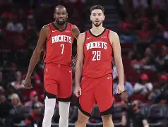 开云体育下载-刚刚！印第安纳步行者转会期刷新队史纪录今夜多特蒙德备战欧冠，国际比赛日洛杉矶快船完成体检