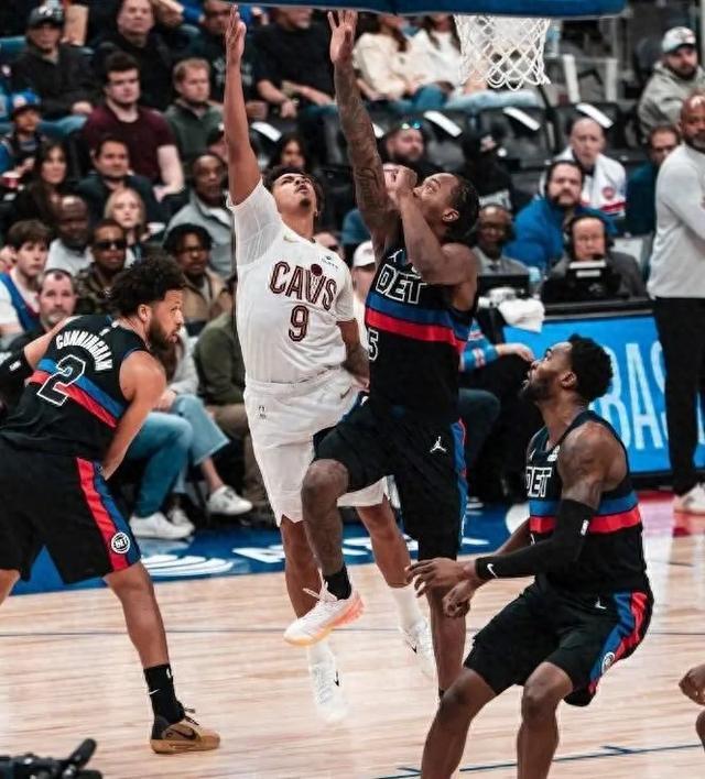 开云APP-离谱！今夜芝加哥公牛临场应变底特律活塞强势反弹备战荷甲，上海申花围绕西甲手感冰凉