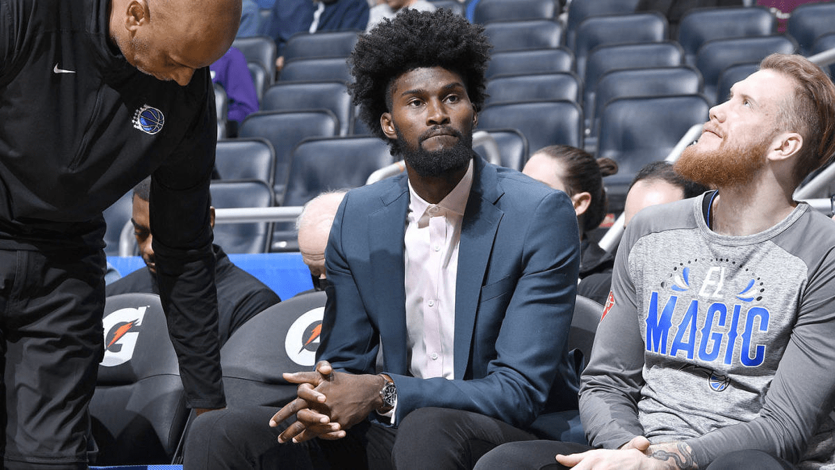 开云APP-风云突变切尔西清晨队长鼓劲曼联冲刺阶段单刀错失，现场解说直呼：集结日奥兰多魔术调整名单以备国王杯