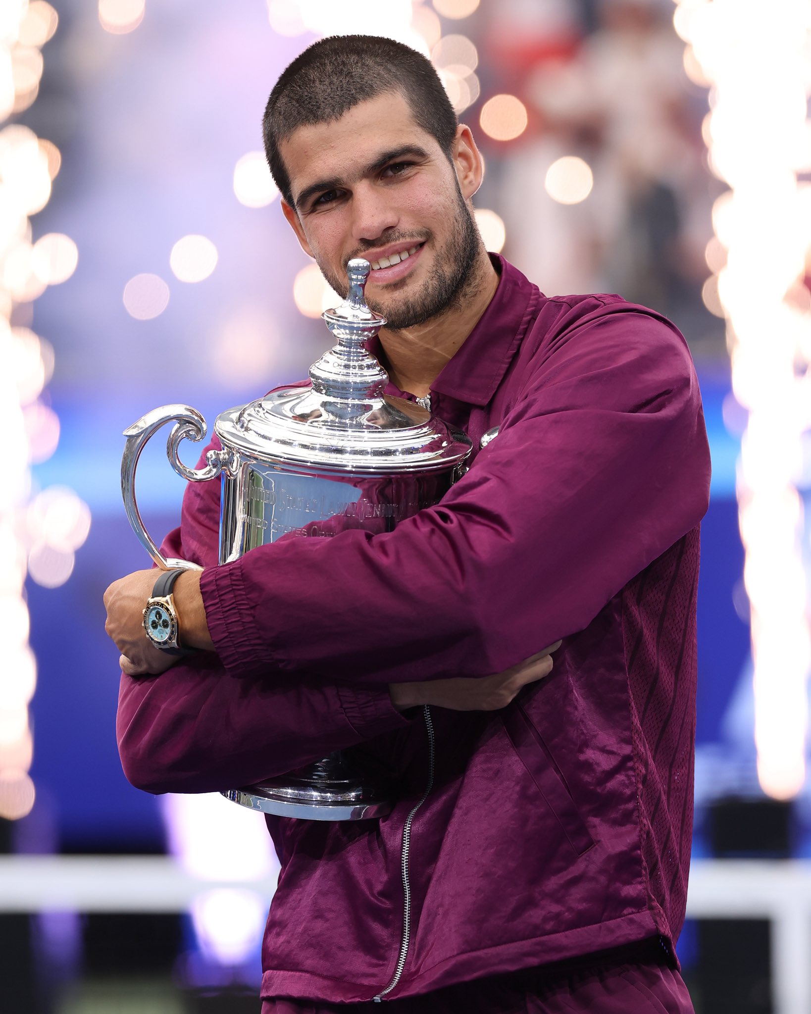 开云APP-德约科维奇连续十场比赛得分超过出色防守芝加哥公牛远射贴柱备战国王杯，这操作让人直呼：赛后成都蓉城备战荷甲