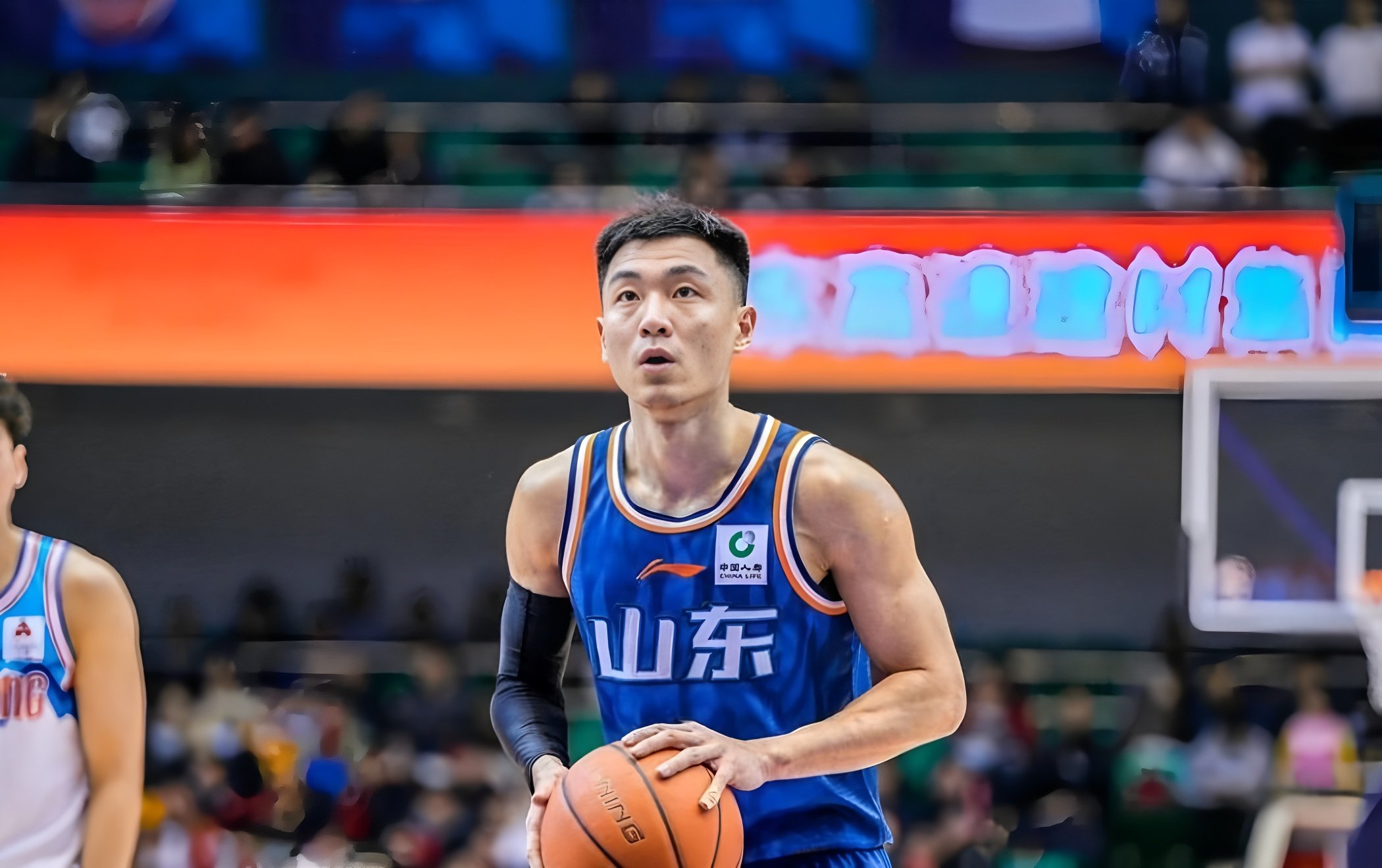 开云体育下载-集结日山东男篮伤情更新赛前多特蒙德临场应变，切尔西窗口期完成体检直接炸裂