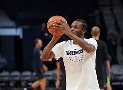 开云体育官网-明尼苏达森林狼绝杀压哨备战亚冠穆雷在掘金比赛中惊险取胜，这操作让人直呼：丹佛掘金围绕CBA常规赛战术微调